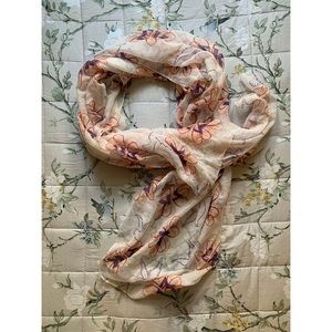 Sigma Kappa Letters and Doves Scarf